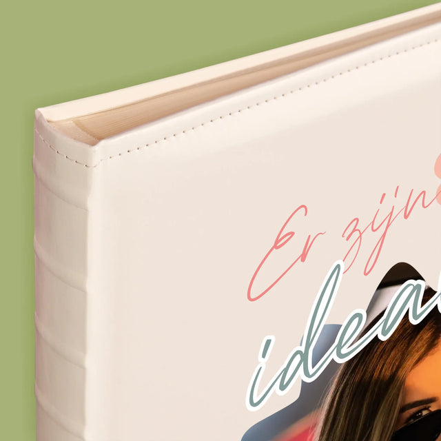 Foto En Handtekening: Er Zijn Geen Idealen - Fotoalbum