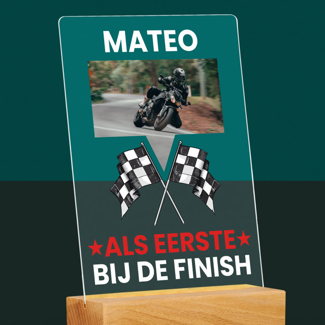 Foto En Handtekening: Als Eerste Bij De Finish - Afdruk Op Acrylglas (Verticaal)