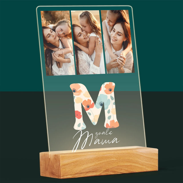 Fotocollage: M Zoals Mama - Afdruk Op Acrylglas (Verticaal)