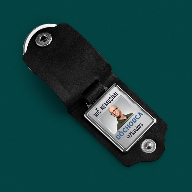 Zdjęcie i Podpis: Nic Nie Muszę! Emeryt - Skórzany Brelok Ze Zdjęciem | SK