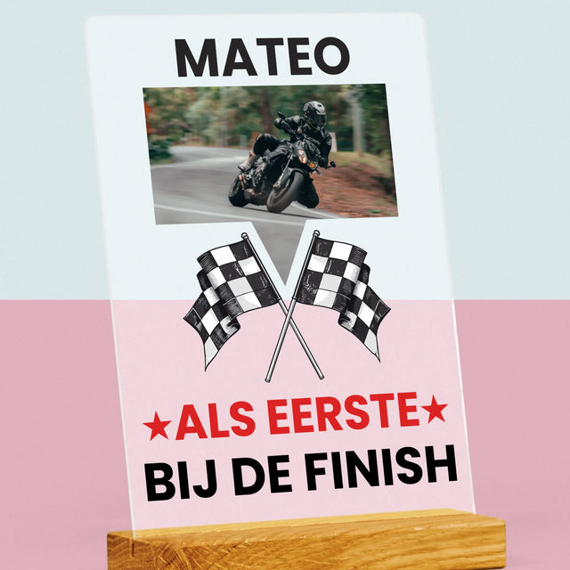 Foto En Handtekening: Als Eerste Bij De Finish - Afdruk Op Acrylglas (Verticaal)