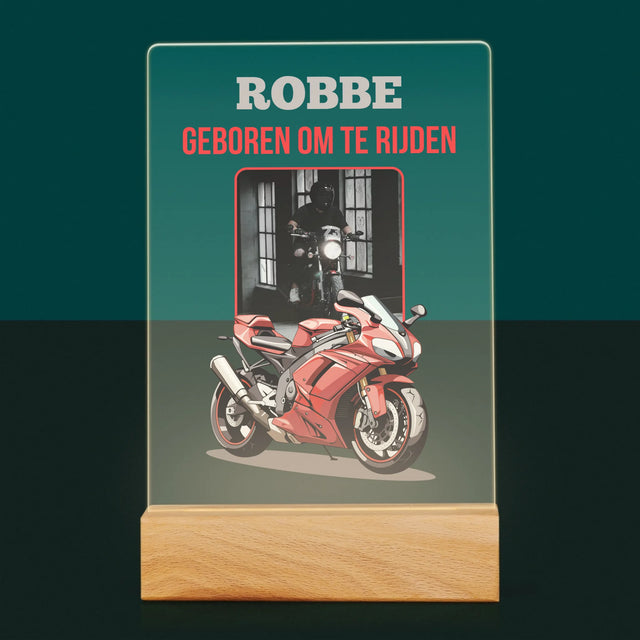 Foto En Handtekening: Geboren Om Te Rijden - Afdruk Op Acrylglas (Verticaal)