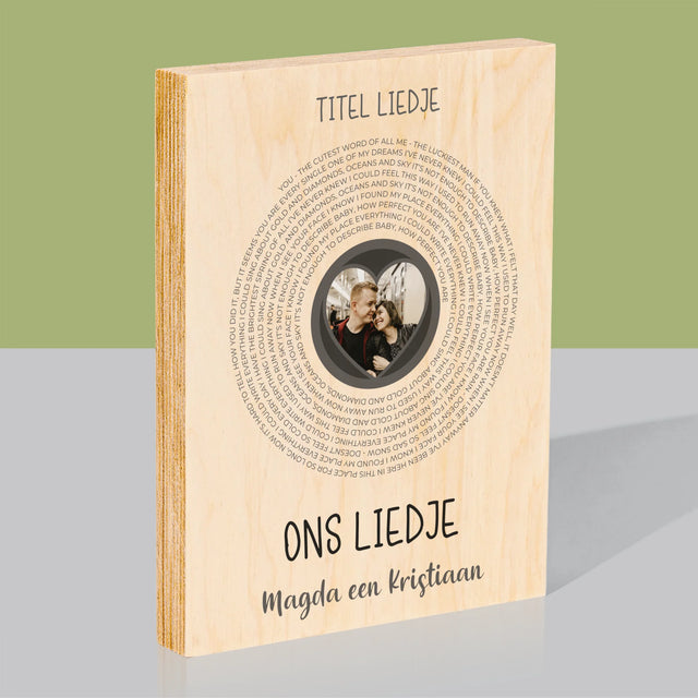 Foto En Handtekening: Ons Liedje Met Tekst - Afdruk Op Hout (Verticaal)