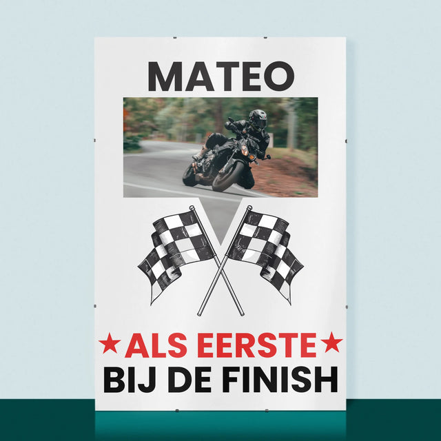 Foto En Handtekening: Als Eerste Bij De Finish - Poster