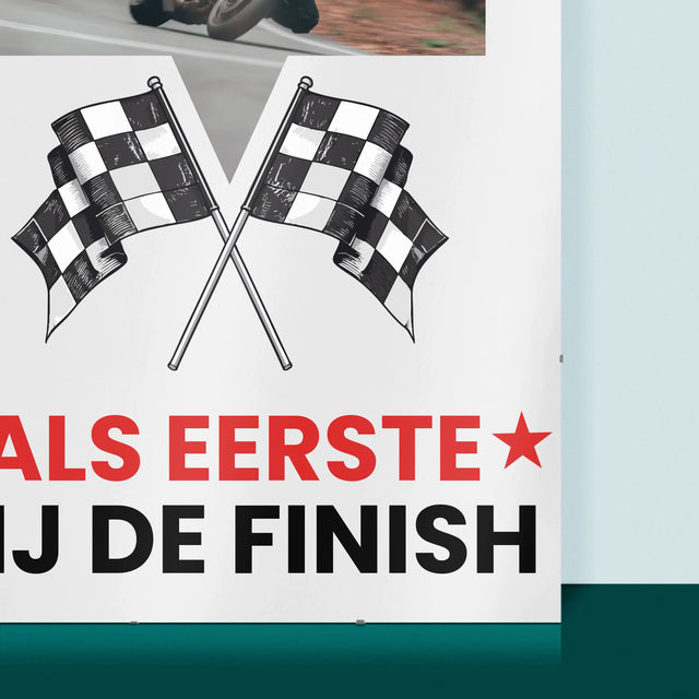 Foto En Handtekening: Als Eerste Bij De Finish - Poster