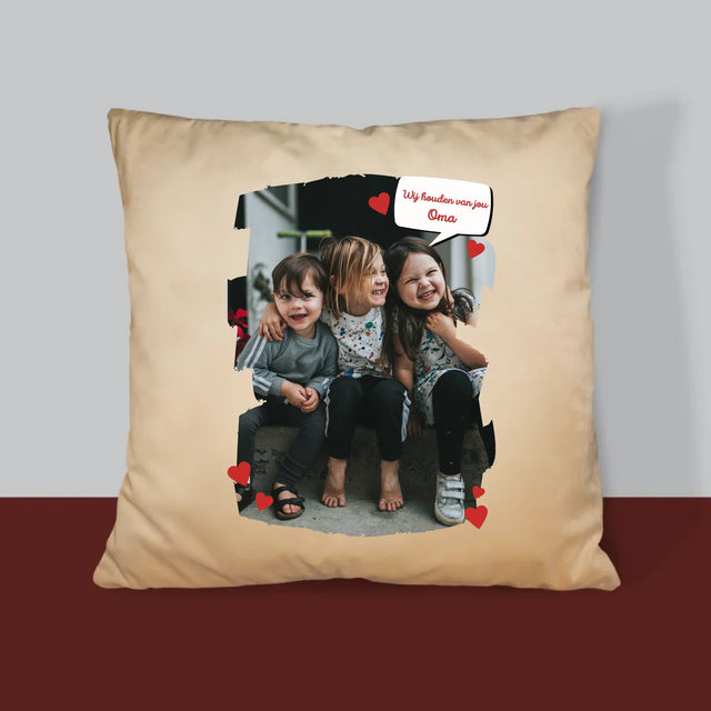 Foto En Handtekening: Voor Lieve Oma - Kussen (Monogram)