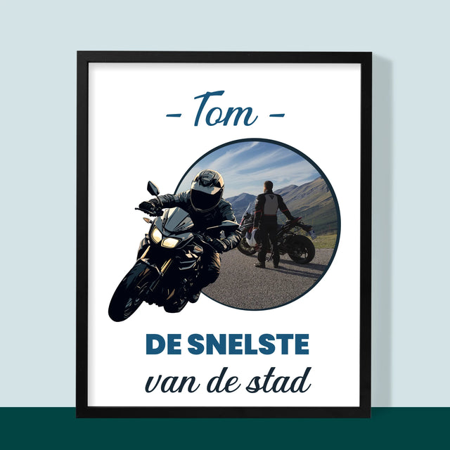 Foto En Handtekening: De Snelste Van De Stad  - Afdruk Met Frame 30X40 (Verticaal)