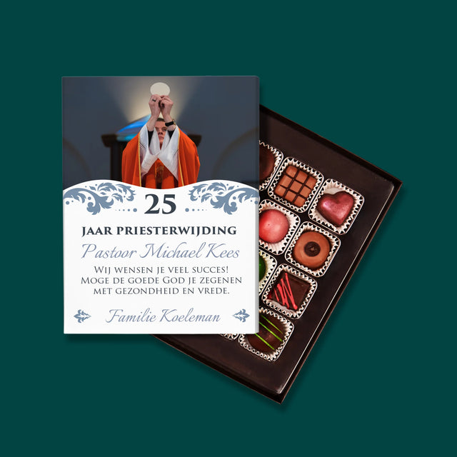 Foto En Handtekening: Priesterjubileum - Pralines