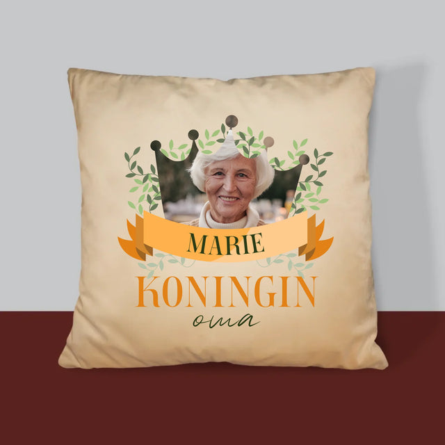 Foto En Handtekening: Koningin Oma - Kussen (Foto)