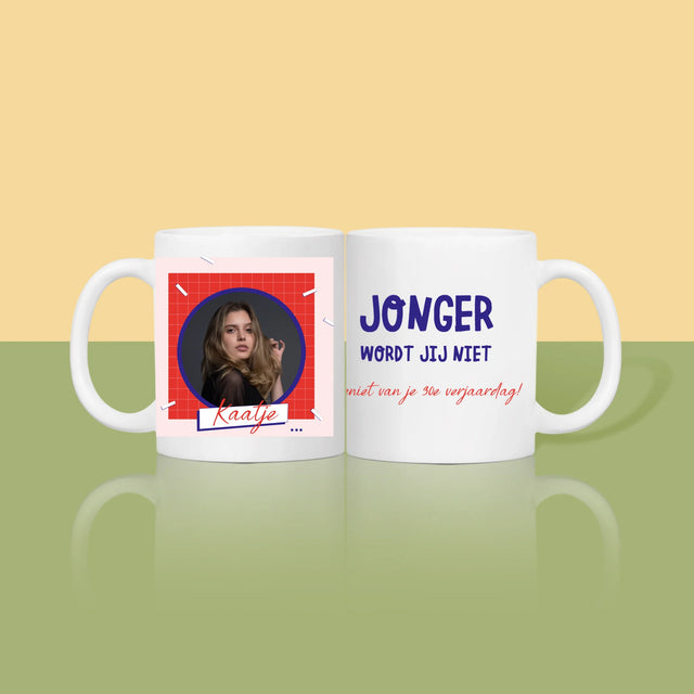 Foto En Handtekening: Jonger Wordt Jij Niet - Mok