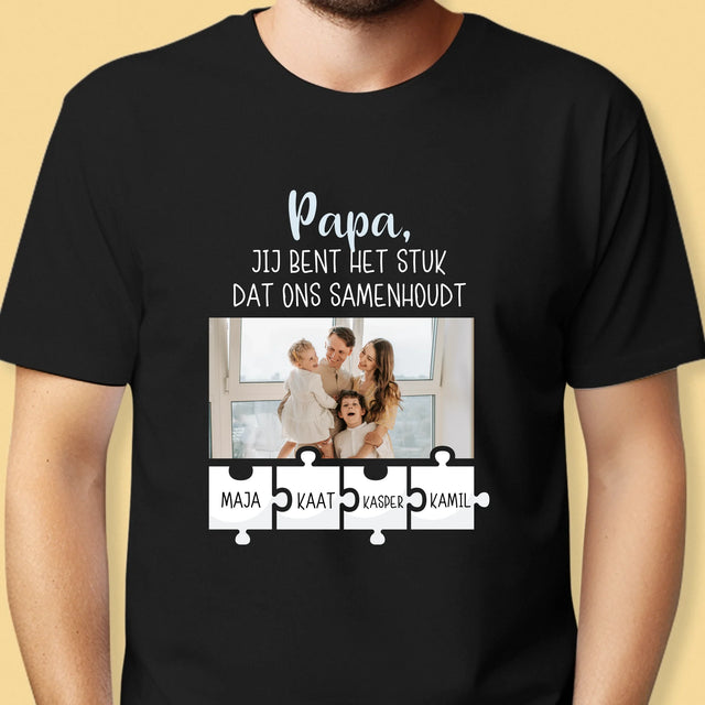 Foto En Handtekening: Papa, Jij Bent Het Stuk Dat Ons Samenhoudt - T-Shirt Voor Heren