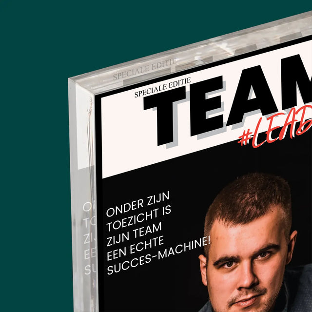 Omslag Van Tijdschrift: Team Leader - Acryl Blok