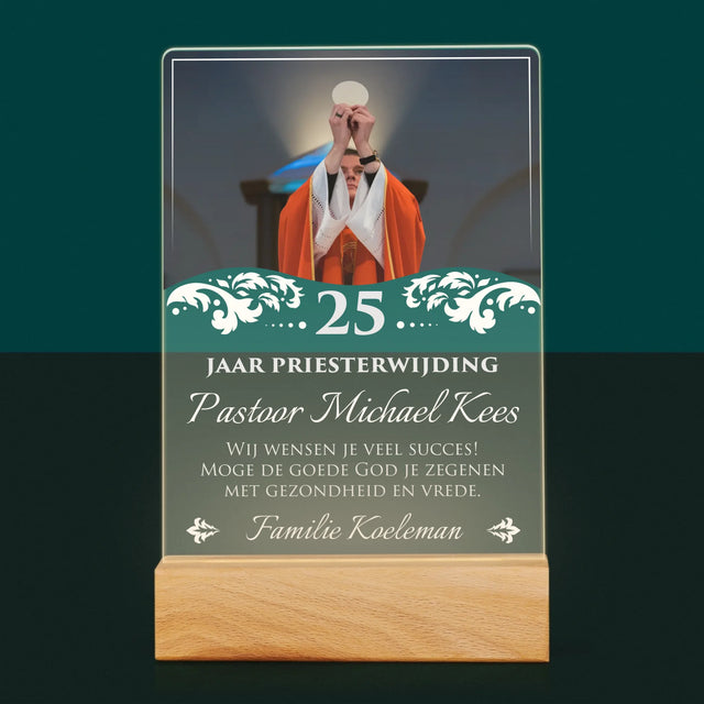 Foto En Handtekening: Priesterjubileum - Afdruk Op Acrylglas (Verticaal)