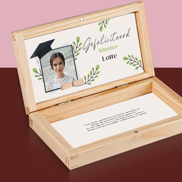 Foto En Handtekening: Gefeliciteerd, Master - Houten Geldkistje